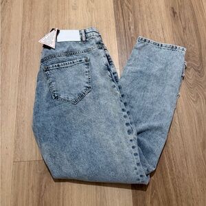 BoohooMan Unique Distress Straight Leg Men’s Jeans Light Blue Wash size 36 NWT